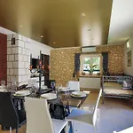 Villa Anber *