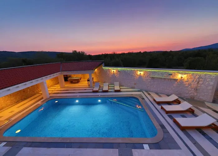 Villa Anber Korusce